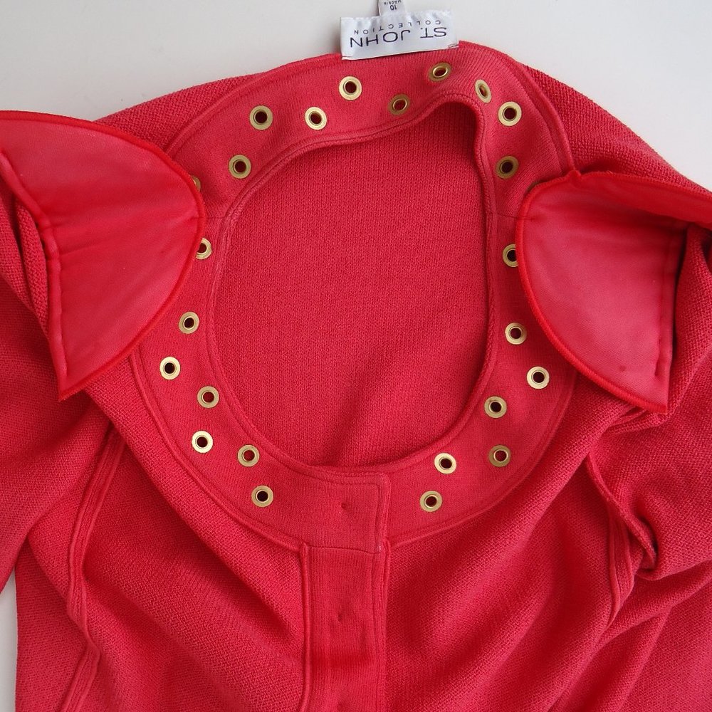 SIZE 10. ST. JOHN Collection coral crepe knit button up blazer. - Picture 9 of 16